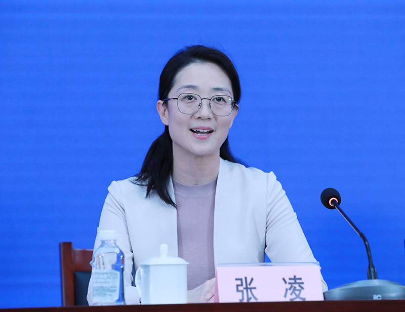 国家文物局考古司副司长张凌介绍凌家滩遗址博物馆建成开放的意义